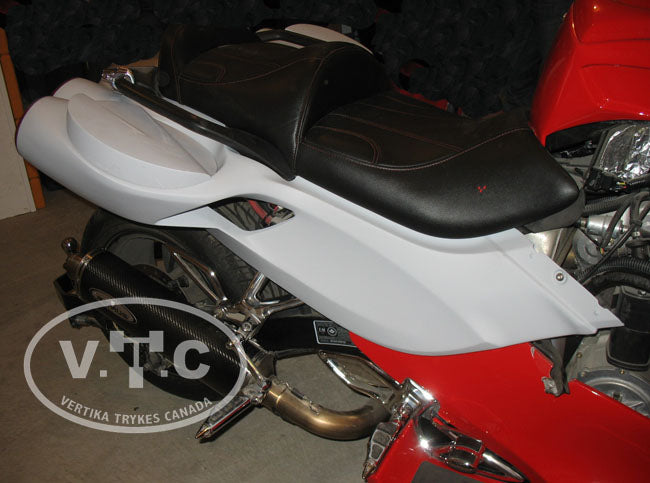 RS-GS and ST Large rear panel with speaker opening and lights