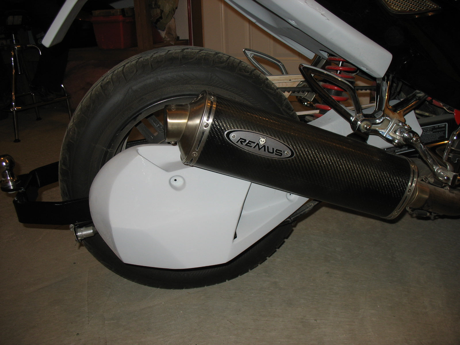 RS-GS and ST Swing arm cover in primer