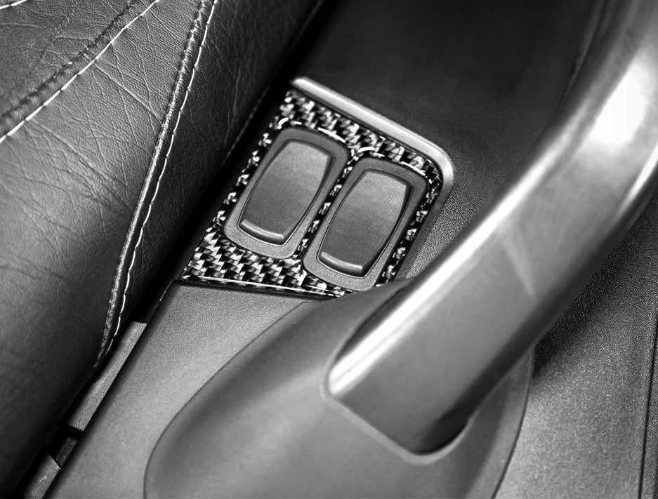 Protecteur décoratifs adhésifs Tufskinz pour le panneau de commandes passager du Spyder RT 2020 – 2023 ( 2 pièces )