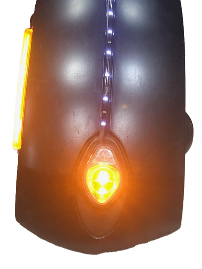 Lumière LED de pointe sur ailes avant