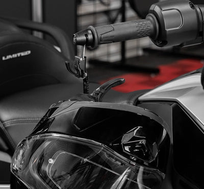 Lidlox helmet lock mounted on handlebars of Can-Am Spyder F3 and RT 2024 +