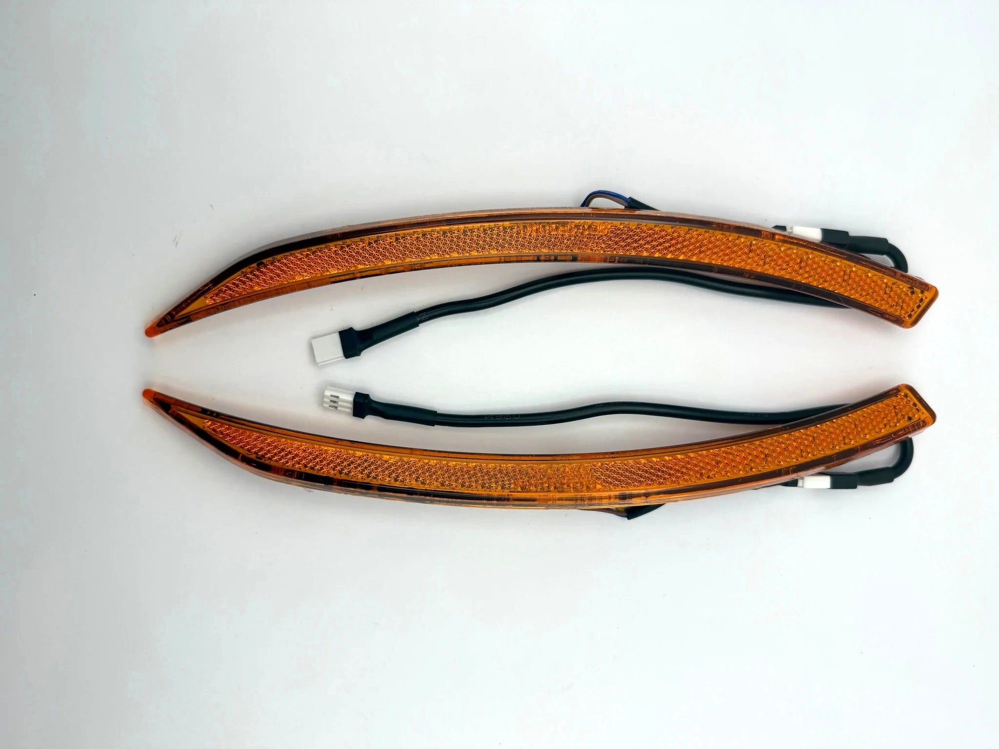 DEL Amber for front fender with sequential turn signals for the Canyon 2025 +