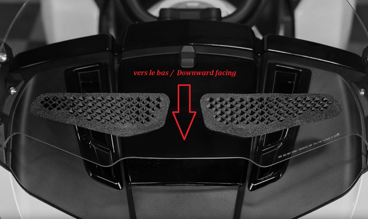 Directional air vents TricVentz for Can-Am Spyder F3T-F3LTD windshield (includes 2 facing up and 2 facing down).