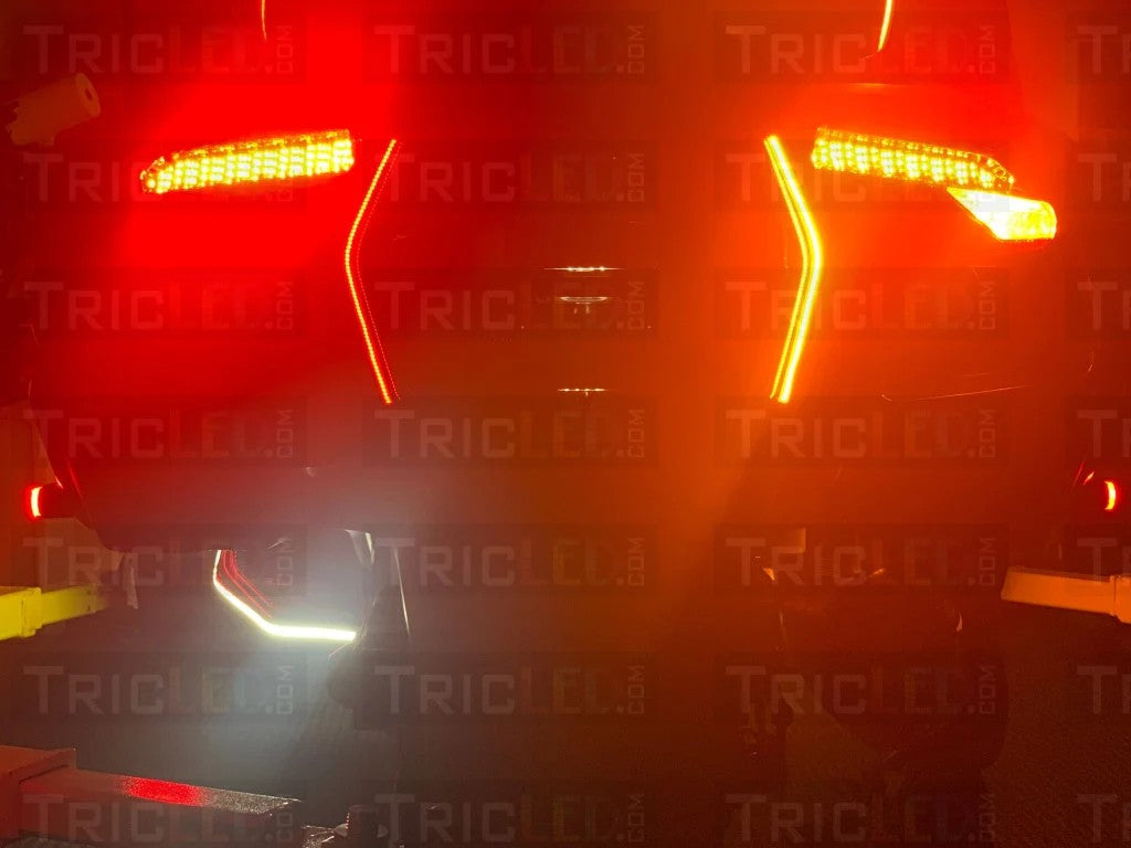 Lumières arrières de position, frein et clignotant jaune pour RT / RTL 2020+