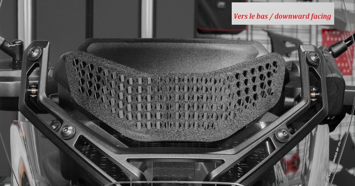 Directional air vents TricVentz for Can-Am Canyon / RedRock / XT windshields