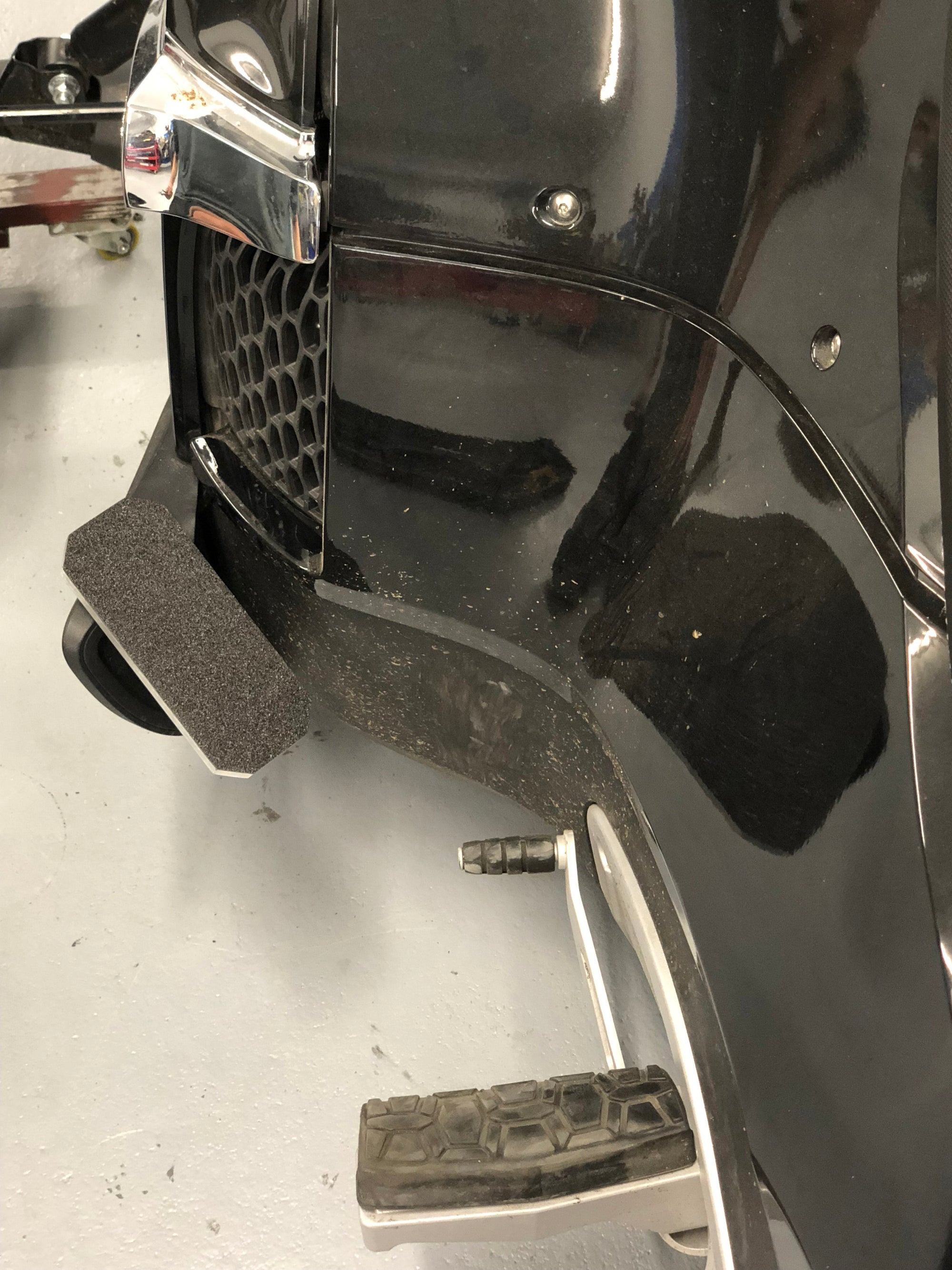 Machined highway driving stand for RT 2010-2019 black machined