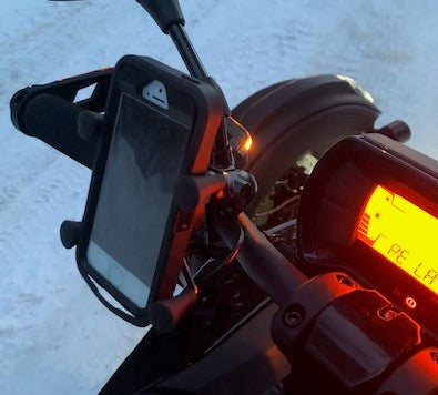 Rack pour cellulaire avec prise USB / 12V chargeur pour Ryker avec adapteur pour guidon