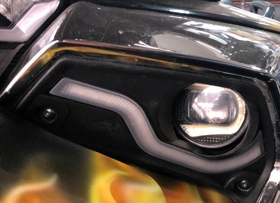Fog lamp cover with integrated LEDs for Model F3