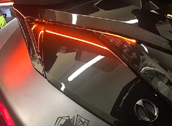 LED de position et clignotants dans les entrés d’air pour modèle Série F3