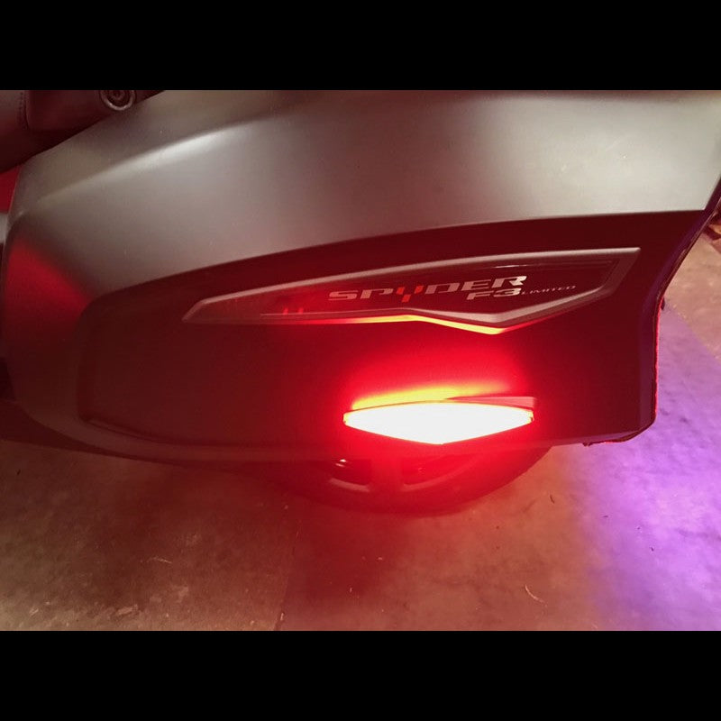 Side reflector and LED on the rear case of the F3-T / F3-LTD