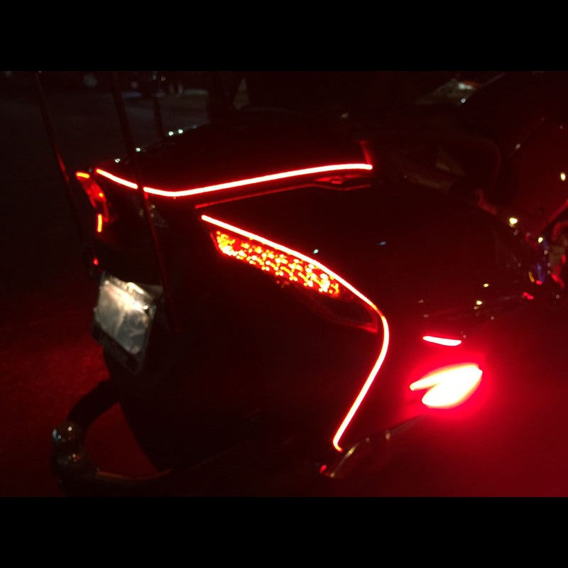 Side reflector and LED on the rear case of the F3-T / F3-LTD