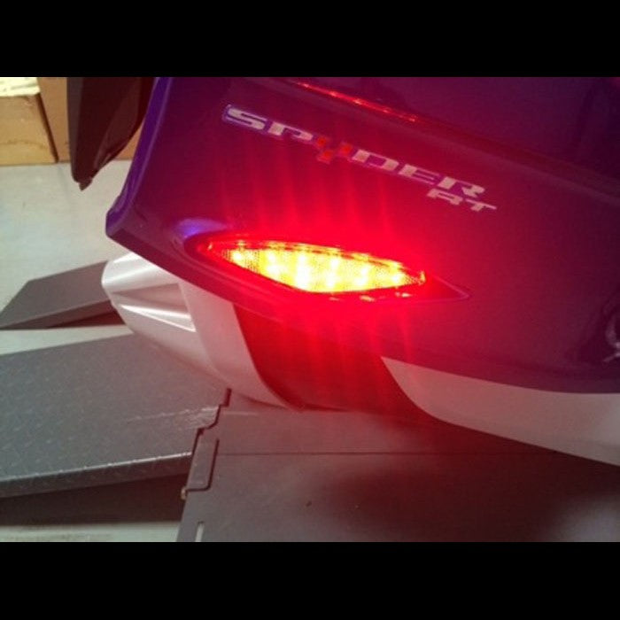 Side reflector and LED on the rear case of the RT / RTS 2010-2019