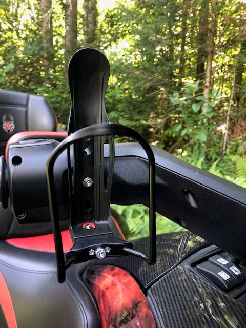 Adjustable black bottle holder for Spyder up to 2023 - not for 2024 +